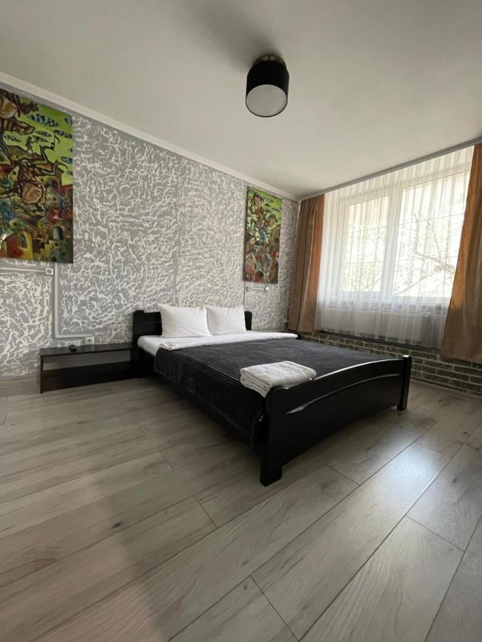 Family Apartment ヴィーンヌィツャ エクステリア 写真