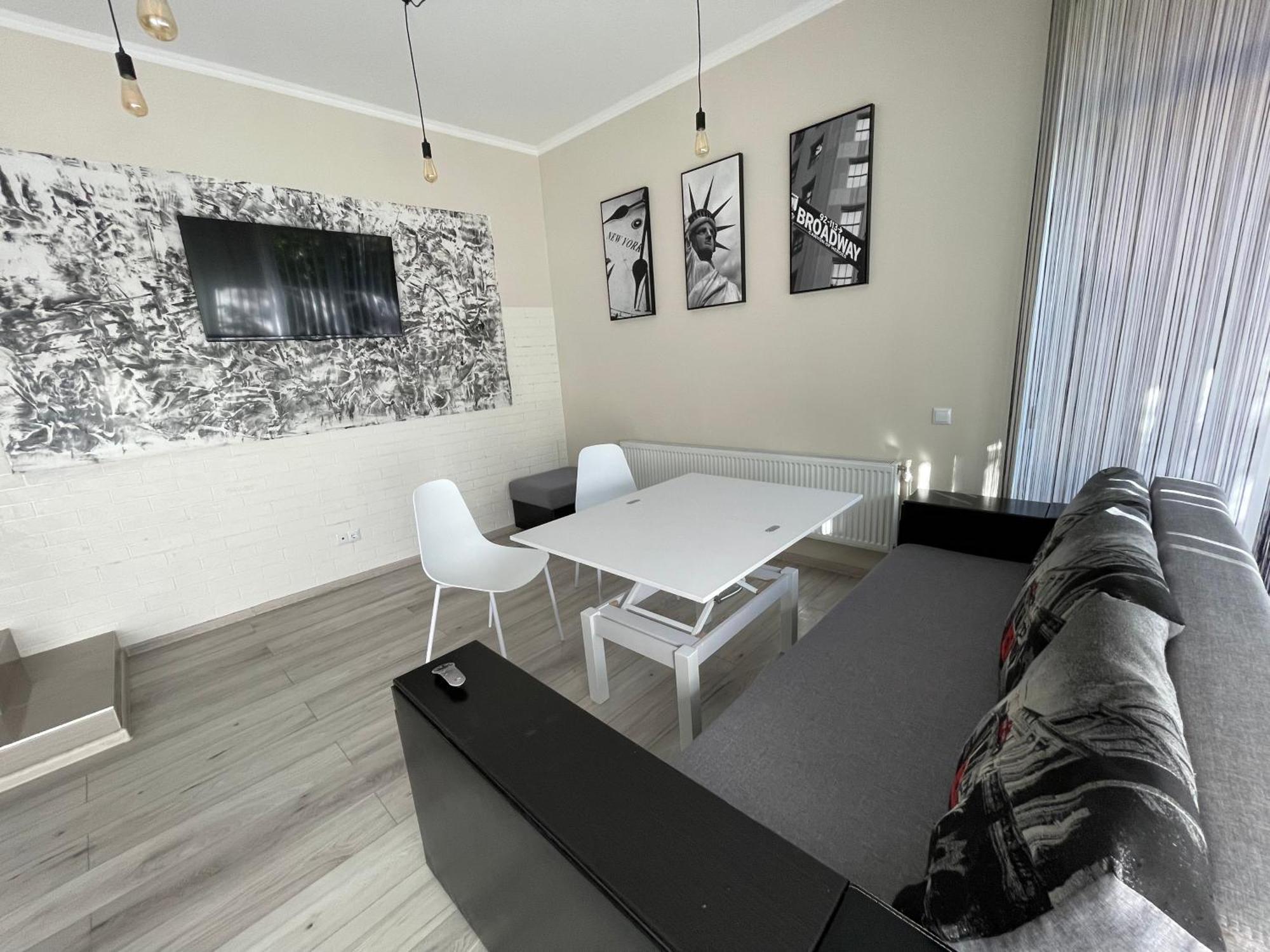 Family Apartment ヴィーンヌィツャ エクステリア 写真